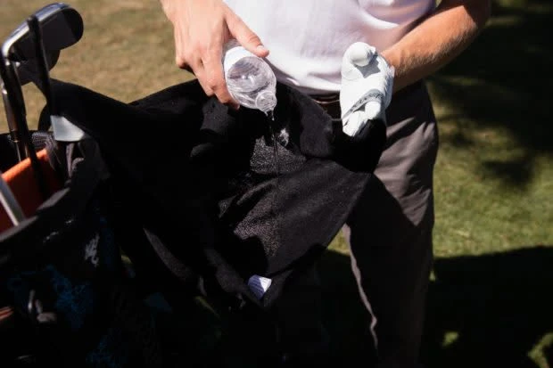 AMPHIBIAN TOWEL BLACK - Image 4